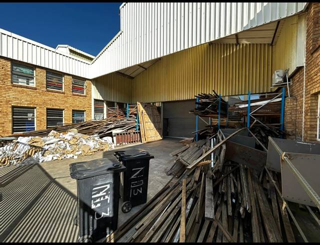 766M² WAREHOUSE TO LET IN KRAMERVILLE